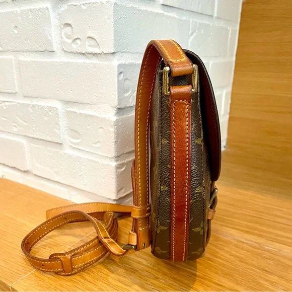 Louis Vuitton Authentic Monogram Chantilly Crossbody Bag - Picture 3 of 12